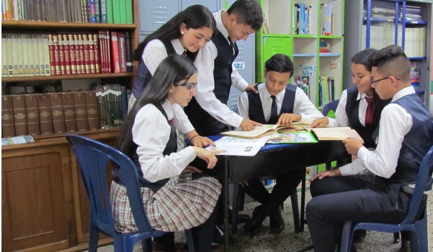 Foto COLEGIO MANDALAY